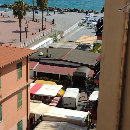 Casa Al Mare Διαμέρισμα Βεντιμίλια Εξωτερικό φωτογραφία