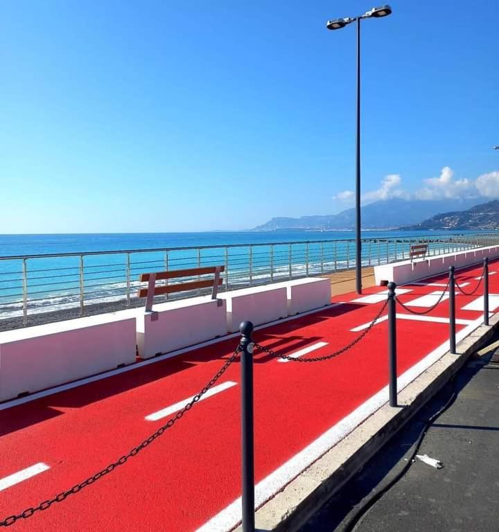 Casa Al Mare Διαμέρισμα Βεντιμίλια Εξωτερικό φωτογραφία