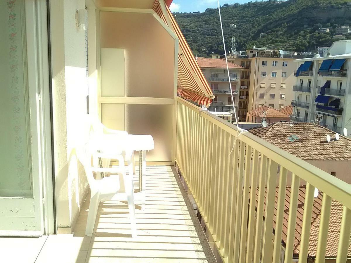 Casa Al Mare Διαμέρισμα Βεντιμίλια Εξωτερικό φωτογραφία