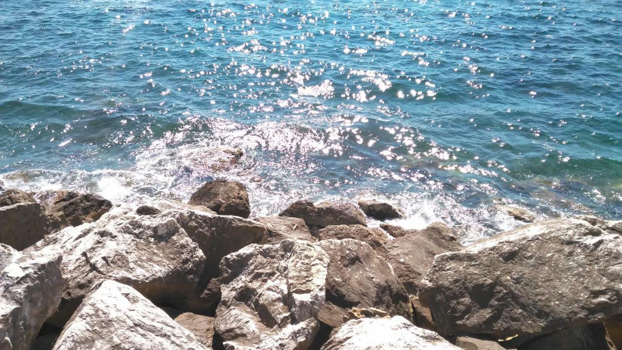 Casa Al Mare Διαμέρισμα Βεντιμίλια Εξωτερικό φωτογραφία