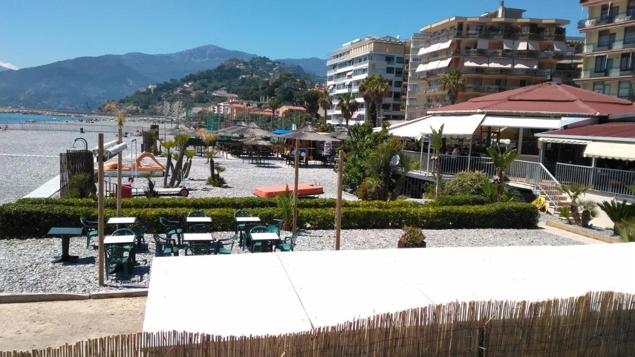 Casa Al Mare Διαμέρισμα Βεντιμίλια Εξωτερικό φωτογραφία